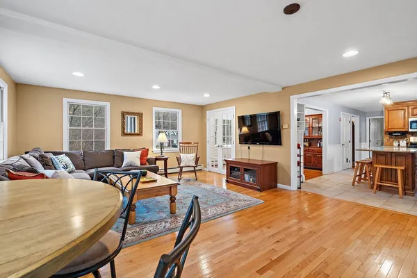 $750,000 | 108 Harvard Road, Stow, MA 01775