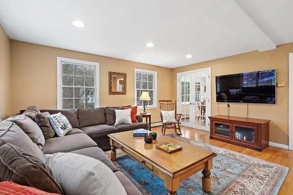 $750,000 | 108 Harvard Road, Stow, MA 01775