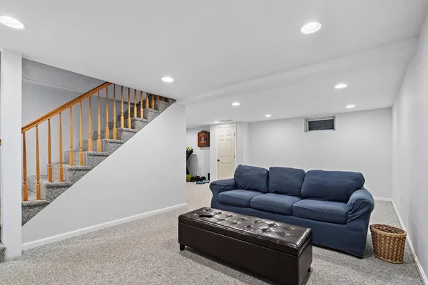 $750,000 | 108 Harvard Road, Stow, MA 01775
