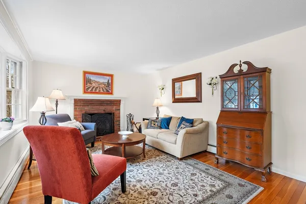 $750,000 | 108 Harvard Road, Stow, MA 01775