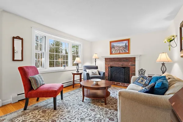 $750,000 | 108 Harvard Road, Stow, MA 01775