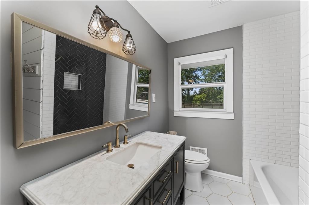 511 Bart Manous Road Canton, GA 30115 - Photo 7 of 56