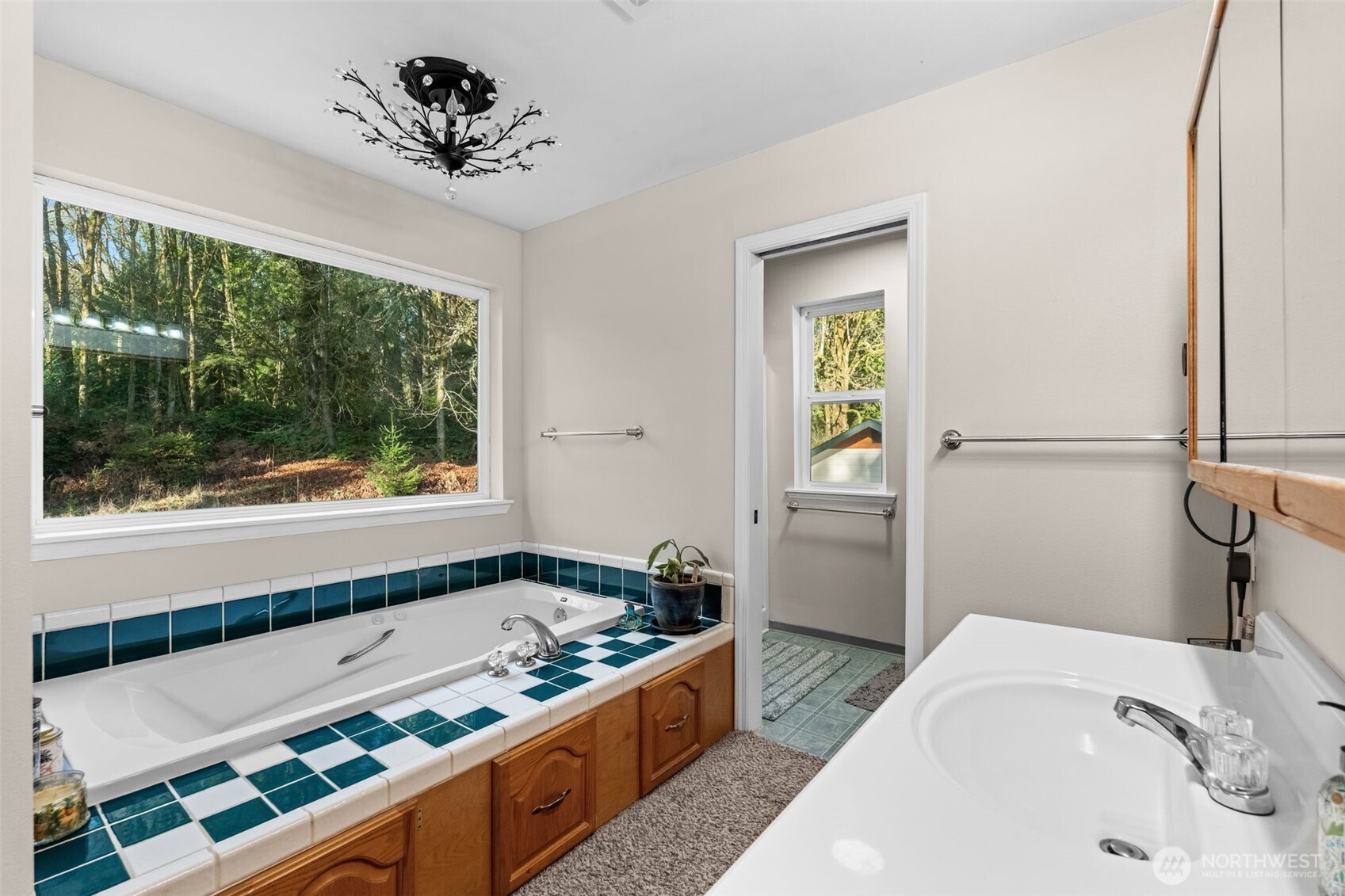 14444 Crescent Valley Road Southeast Olalla, WA 98359 - Photo 19 of 39 Gallery Image 19