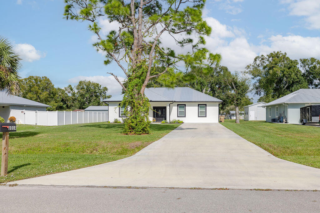 1014 Southwest 11th Street Okeechobee, FL 34974 - Photo 31 of 45 428A3899-Edit