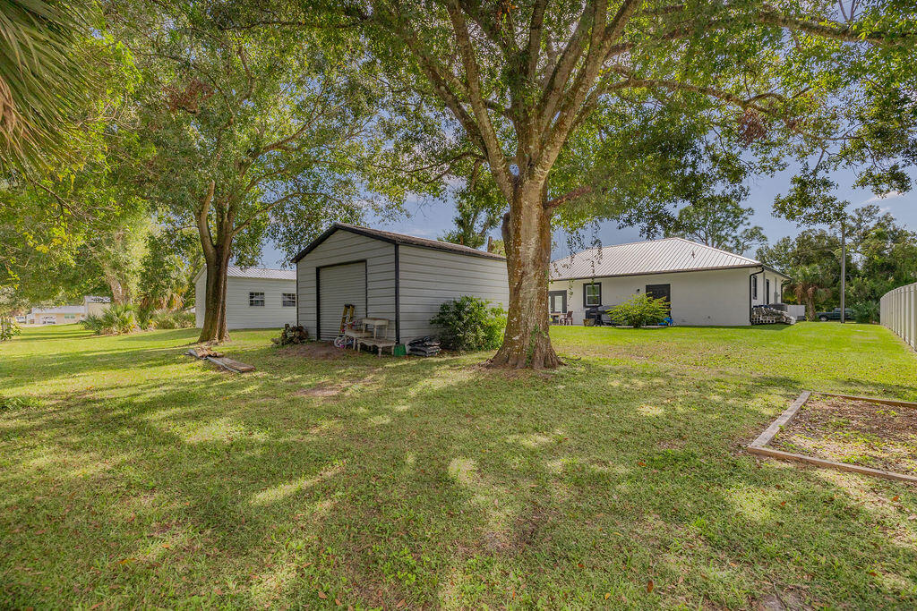 1014 Southwest 11th Street Okeechobee, FL 34974 - Photo 4 of 45 428A3906