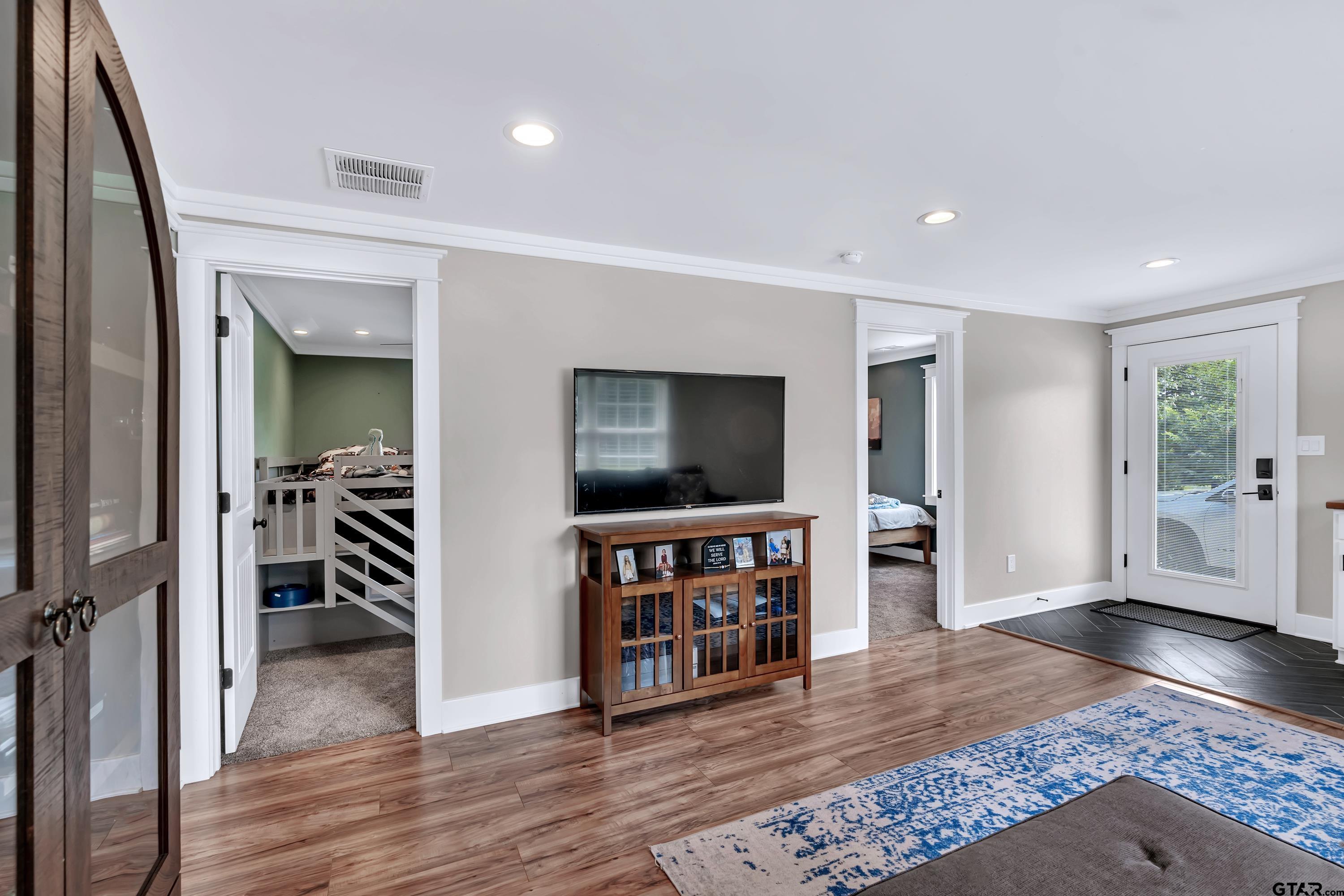 580 Jones Road Longview, TX 75603 - Photo 22 of 48