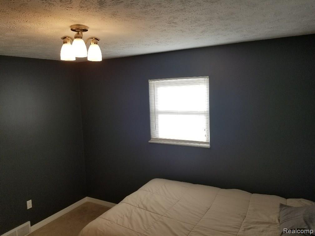 5242 Meadowlawn Road Fowlerville, MI 48836 - Photo 21 of 44 20171120_103144_resized.jpg