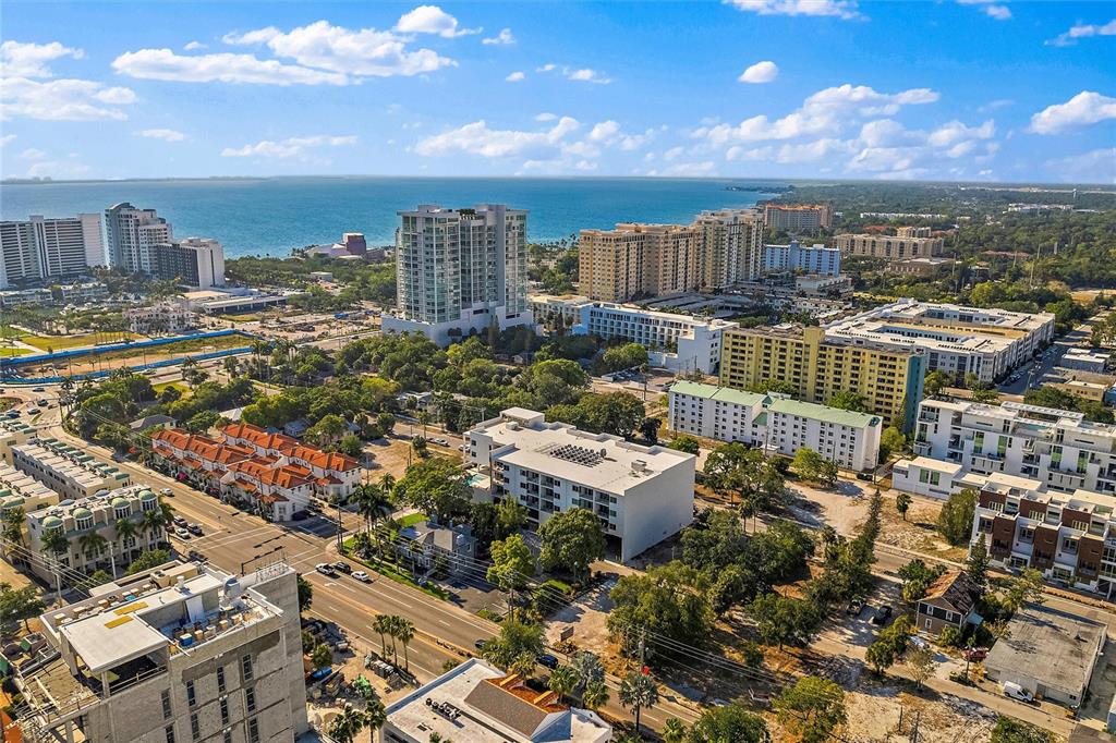 332 Cocoanut Avenue, Unit 507 Sarasota, FL 34236 - Photo 27 of 34 a view of city with ocean