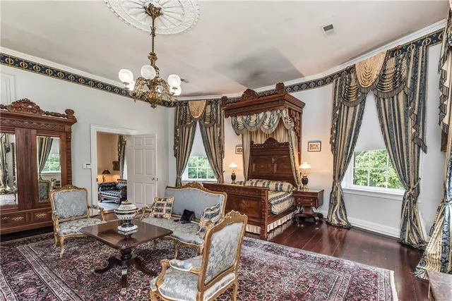 $2,985,000 | 201 Lower Woodville Road, Natchez, MS 39120