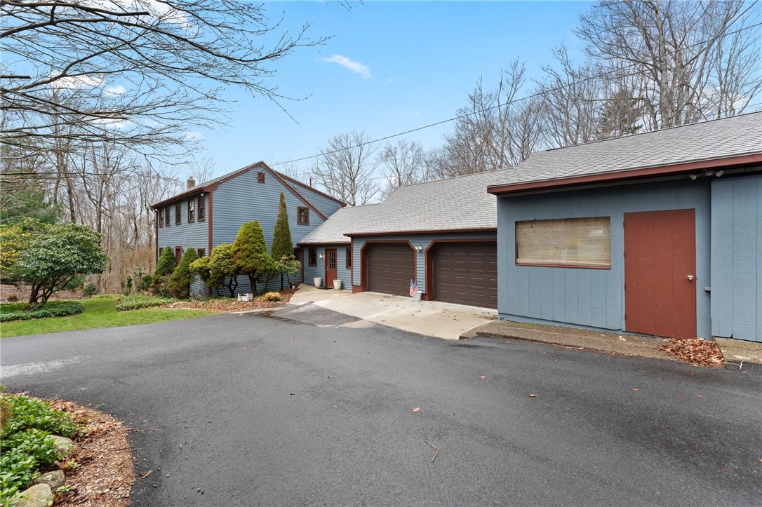 24 Bell Schoolhouse Road Richmond, RI 02892 - Photo 6 of 48 Gallery Image 6