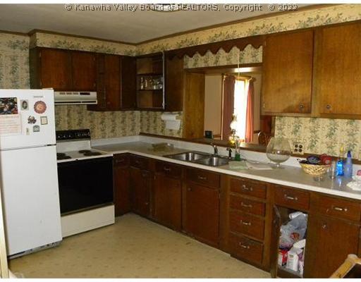 0 Rt 1 Charleston, WV 25303 - Photo 5 of 8 Kitchen.