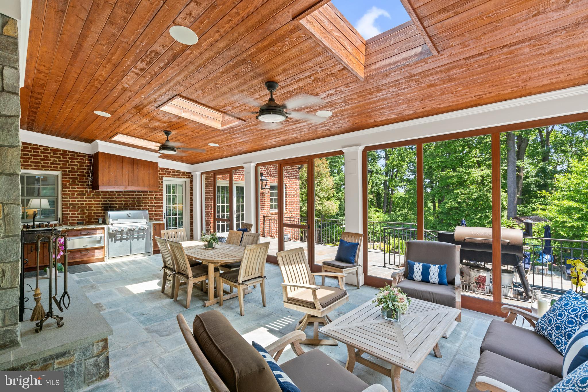 2601 Foxhall Road Northwest Washington, DC 20007 - Photo 17 of 38 Sunroom