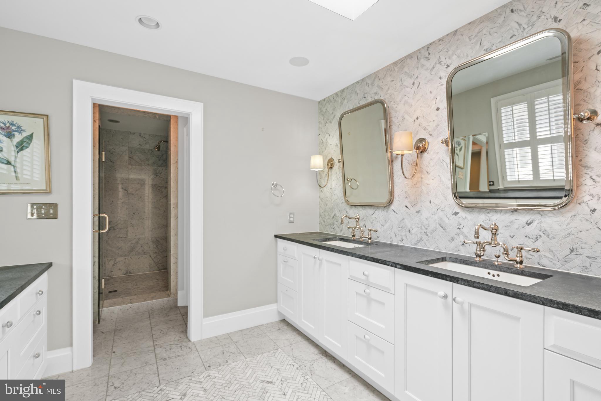 2601 Foxhall Road Northwest Washington, DC 20007 - Photo 21 of 38 Primary Bathroom