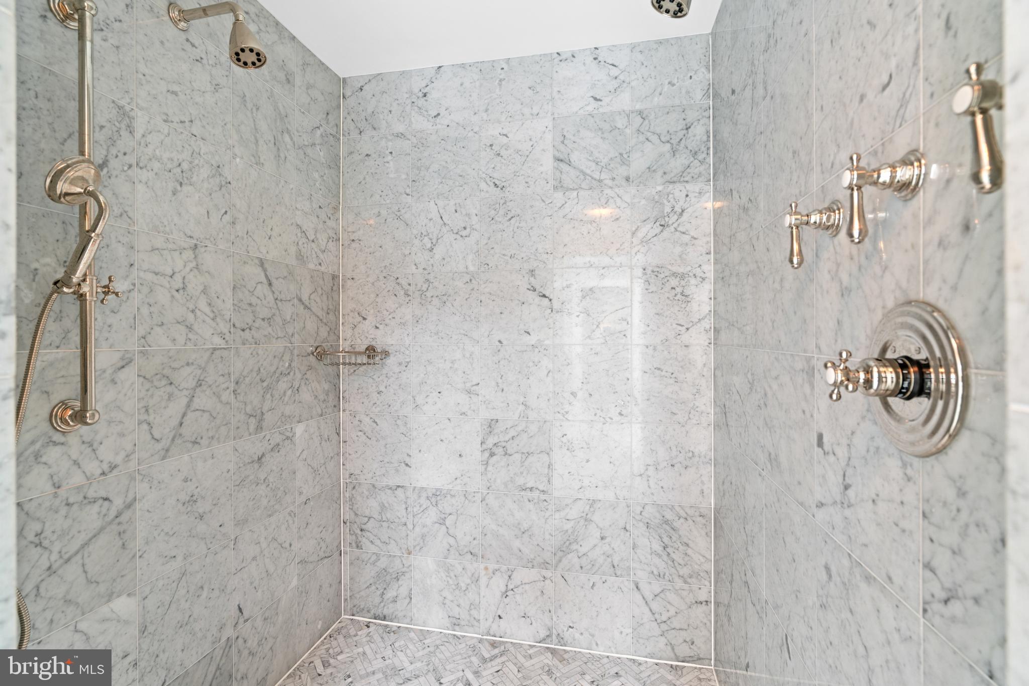 2601 Foxhall Road Northwest Washington, DC 20007 - Photo 22 of 38 Primary Bathroom