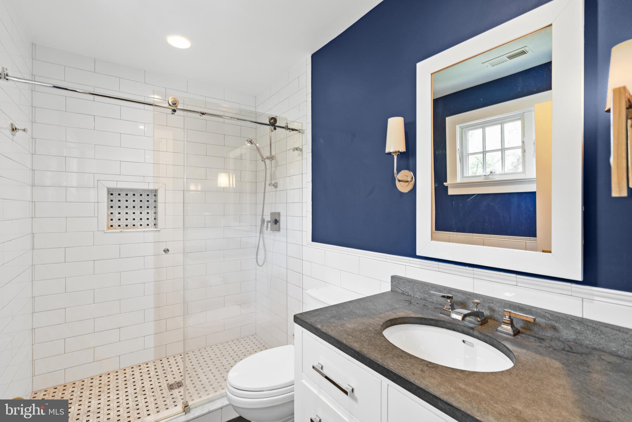 2601 Foxhall Road Northwest Washington, DC 20007 - Photo 24 of 38 Bathroom