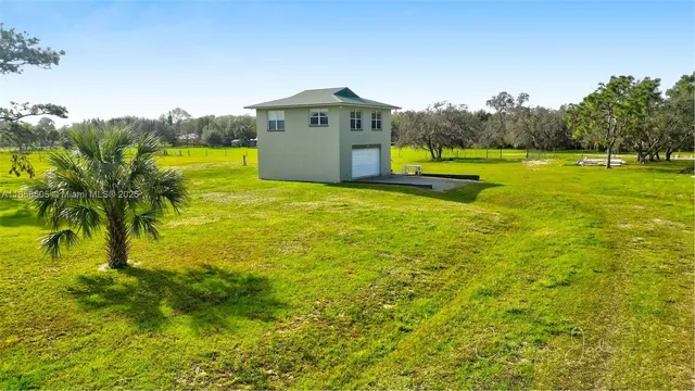 $458,000 | 34955 Northeast 4th Drive, Okeechobee, FL 34972