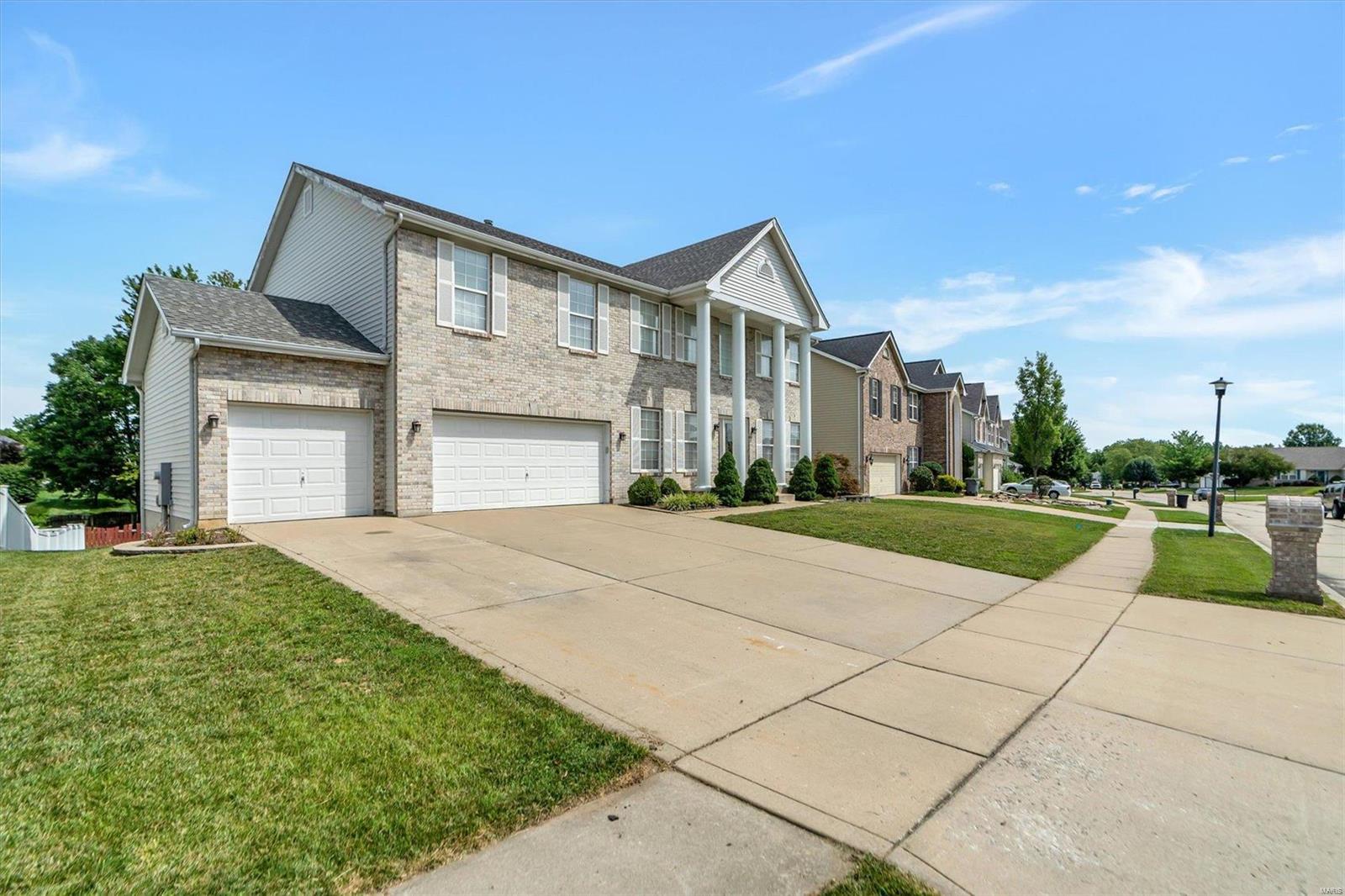 514 Rascal Crossing O'Fallon, MO 63366 - Photo 2 of 41