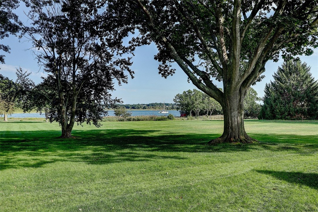 266 Rumstick Road Barrington, RI 02806 - Photo 5 of 10