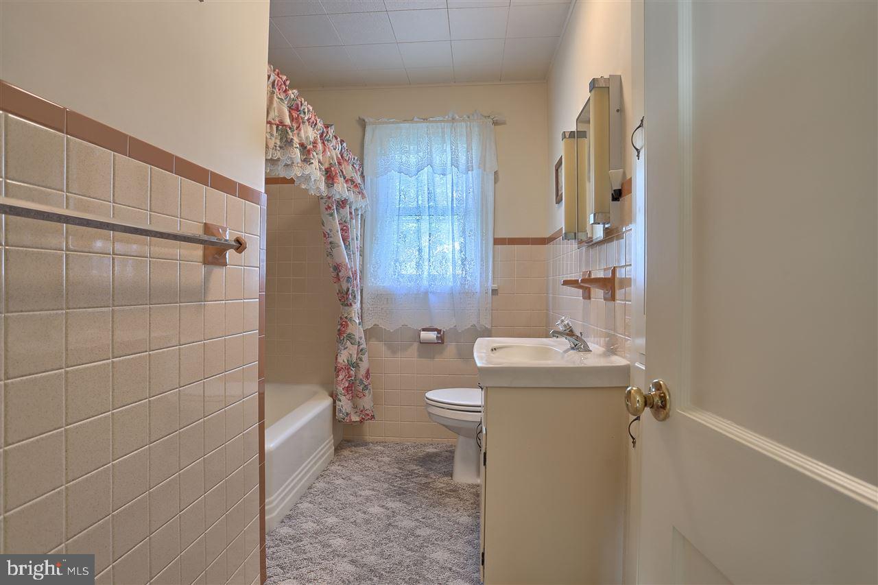 525 East Derry Road Hershey, PA 17033 - Photo 14 of 25 Gallery Image 14