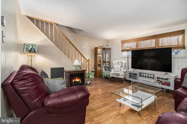 $335,000 | 811 Lawler Street, Philadelphia, PA 19116