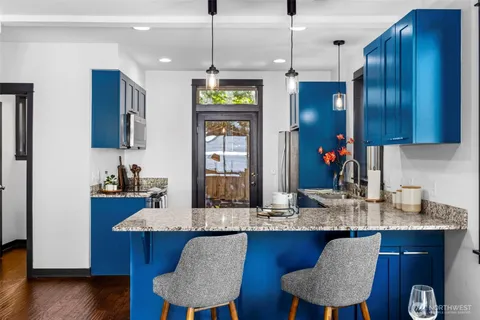 $840,000 | 316 West Barrett Street, Unit B, Seattle, WA 98119