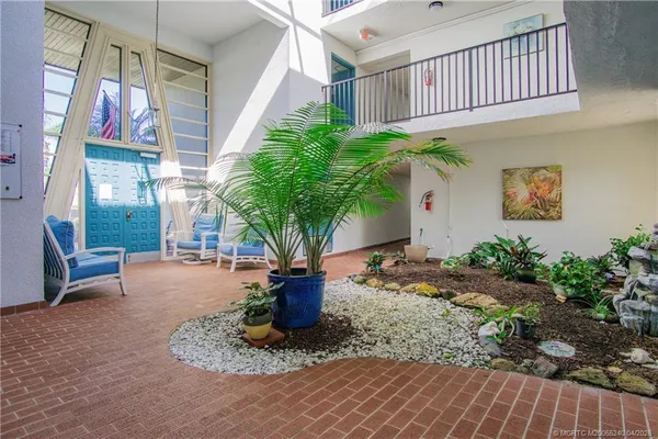 $275,000 | 1800 Southeast St Lucie Boulevard, Unit 12201, Stuart, FL 34996