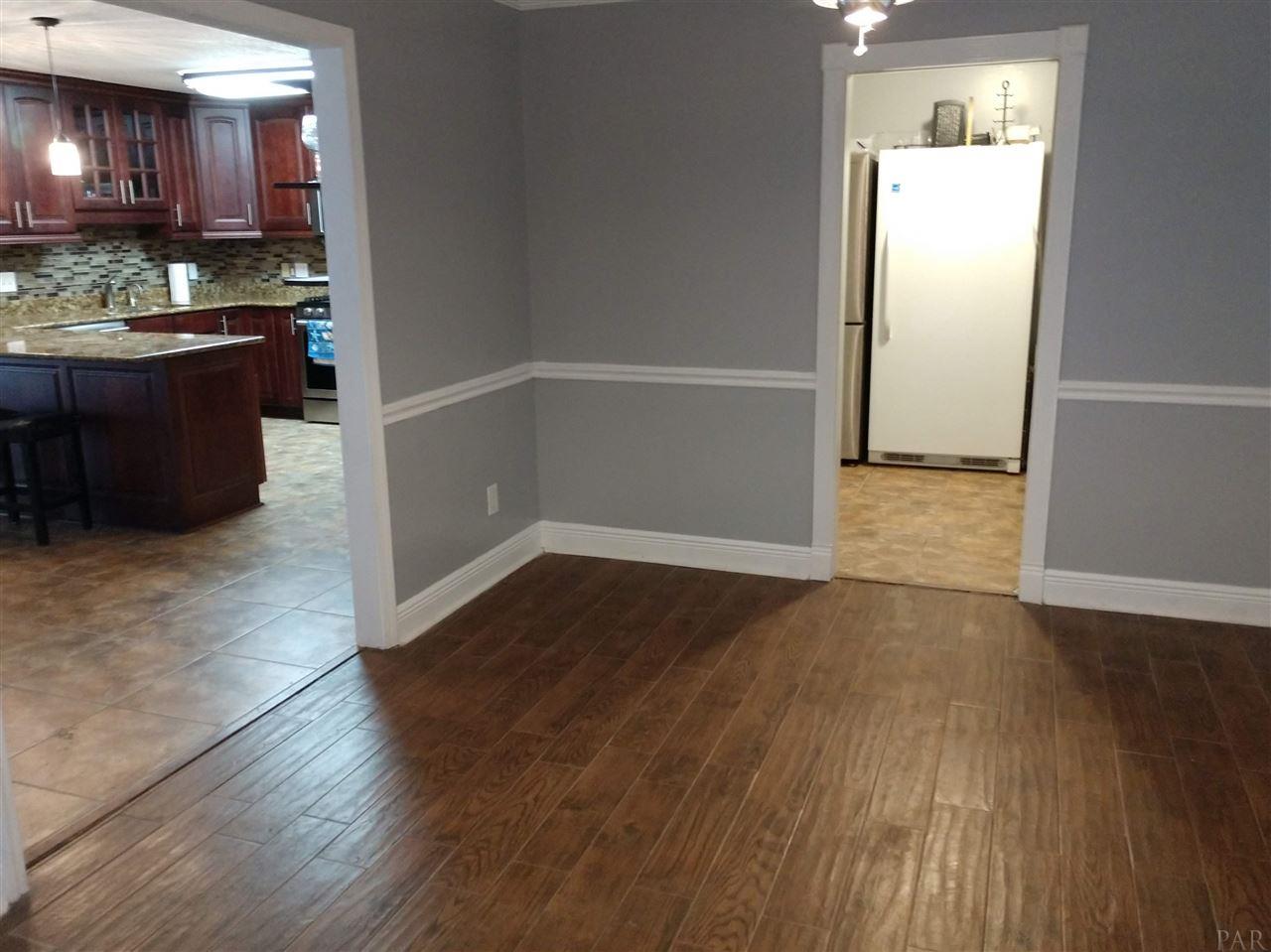 5735 Muldoon Road Pensacola, FL 32526 - Photo 5 of 29 Gallery Image 5