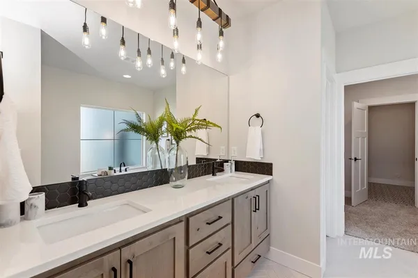 $814,900 | 7132 East Chicken Hawk Loop, Nampa, ID 83686