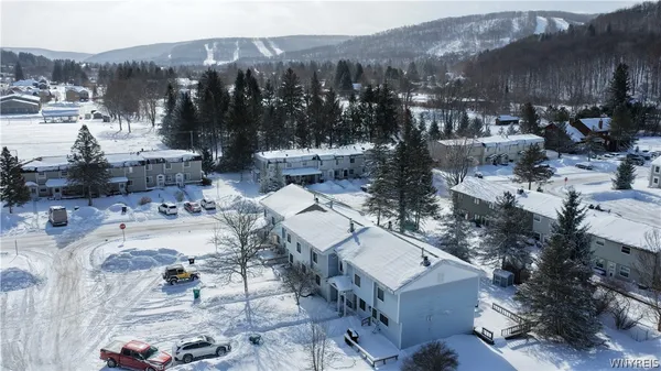 $299,000 | 17 Evergreen Drive, Ellicottville, NY 14731