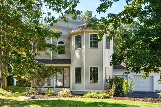 $705,000 | 6 B Summerwood Drive, Unit B, Hampton, NH 03842