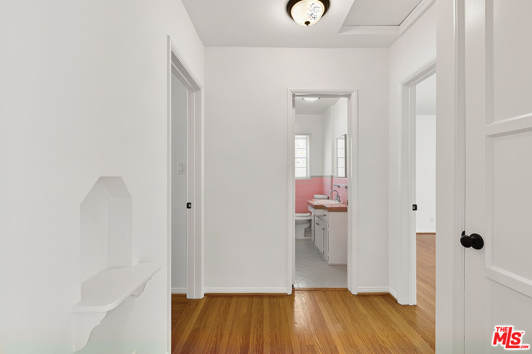 1474 1/2 Reeves Street Los Angeles, CA 90035 - Photo 9 of 16 Gallery Image 9