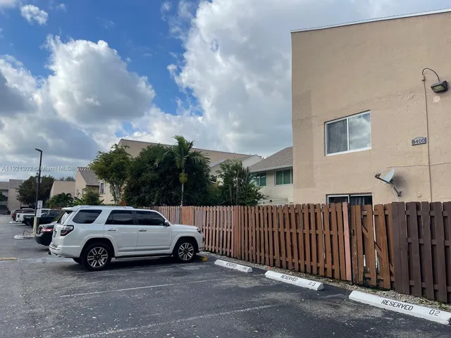 $2,350 | 8400 Southwest 154th Cir Court, Unit 716, Miami, FL 33193