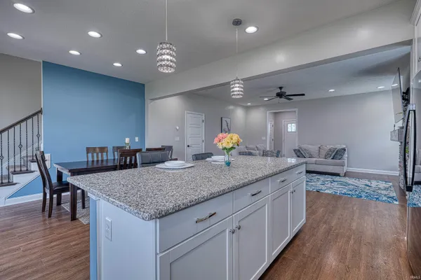 $449,900 | 5509 Camden Drive, Newburgh, IN 47630