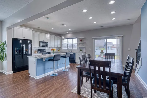 $449,900 | 5509 Camden Drive, Newburgh, IN 47630