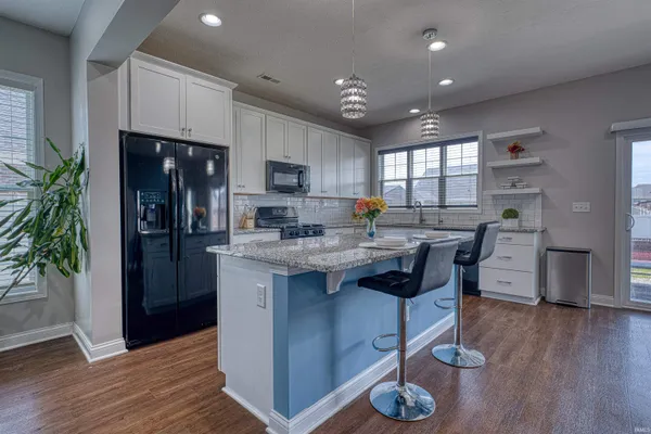 $449,900 | 5509 Camden Drive, Newburgh, IN 47630