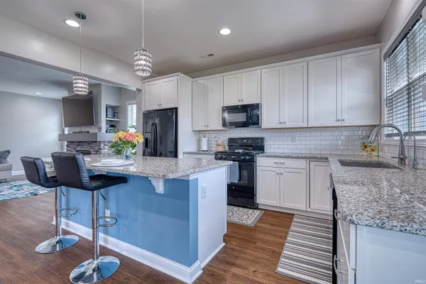 $449,900 | 5509 Camden Drive, Newburgh, IN 47630