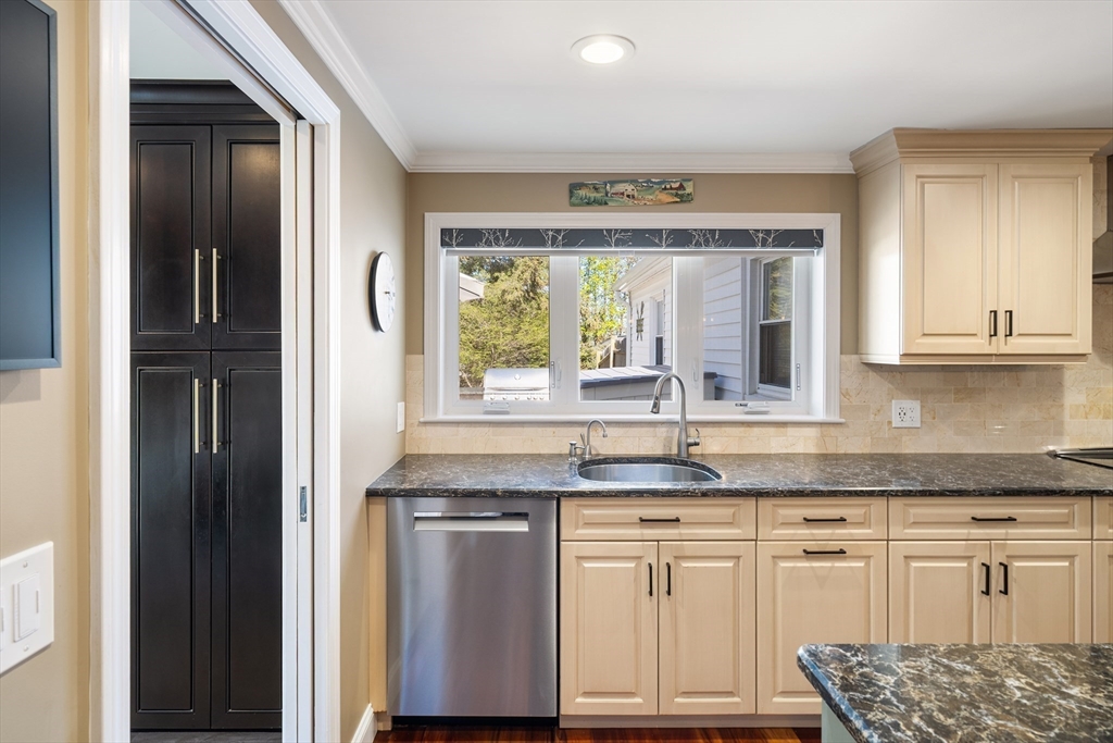 10 Appleton Road Natick, MA 01760 - Photo 14 of 38 Gallery Image 14