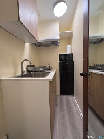 $1,200 | 324 Curtis Street, Meriden, CT 06450