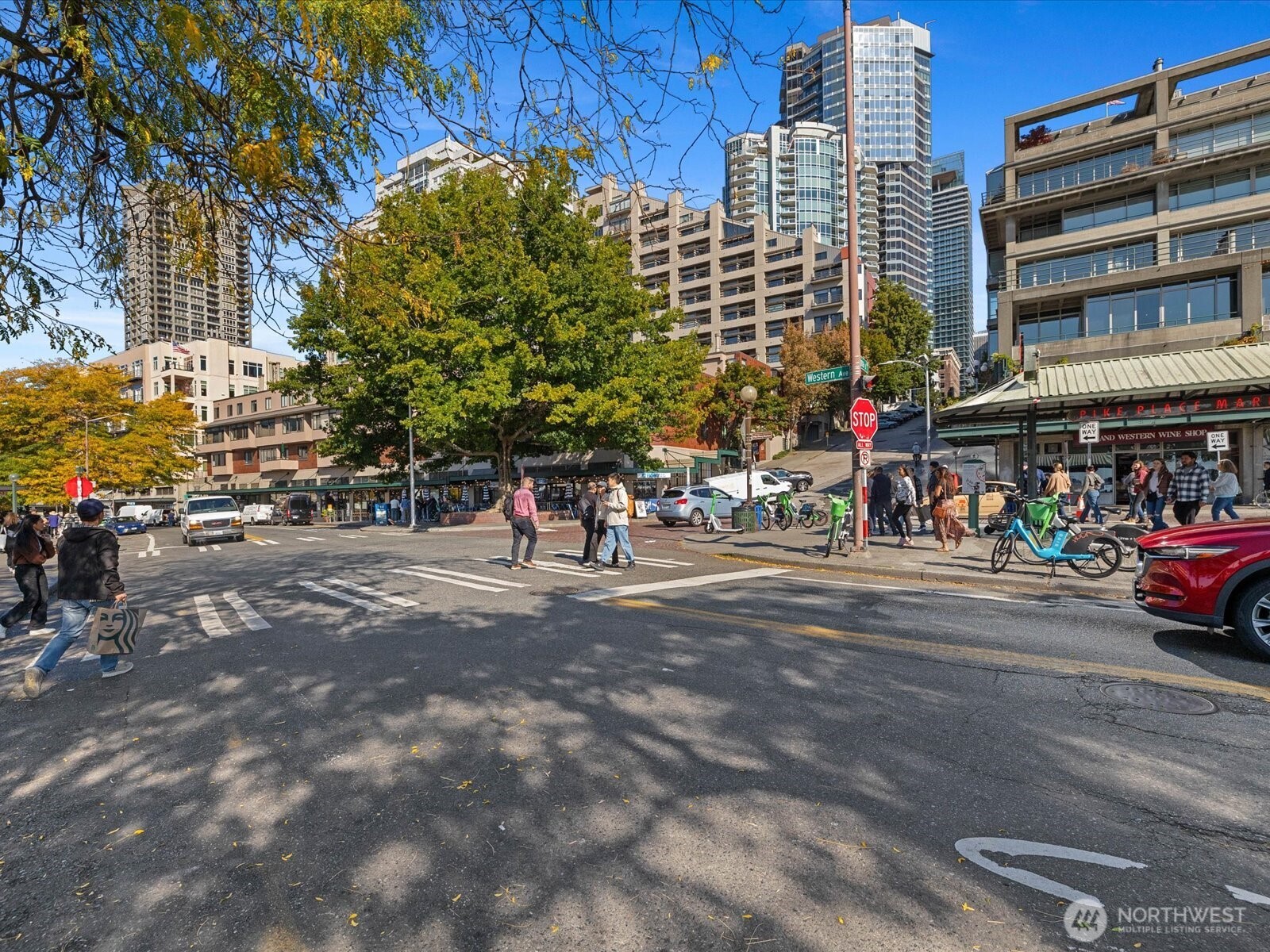 88 Virginia Street, Unit 3 Seattle, WA 98121 - Photo 39 of 40 a city street lined with buildings and cars