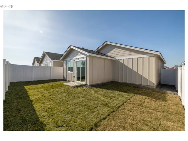 $285,000 | 915 Tinley Street, Stanfield, OR 97875