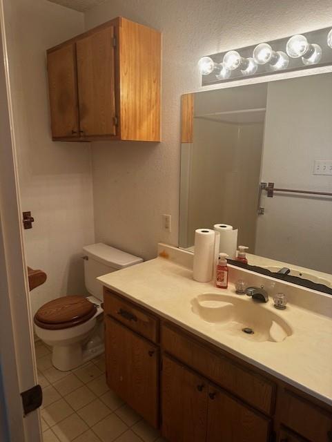 6294 Dugan Chapel Road Bells, TX 75414 - Photo 22 of 38 a bathroom with a sink toilet and mirror