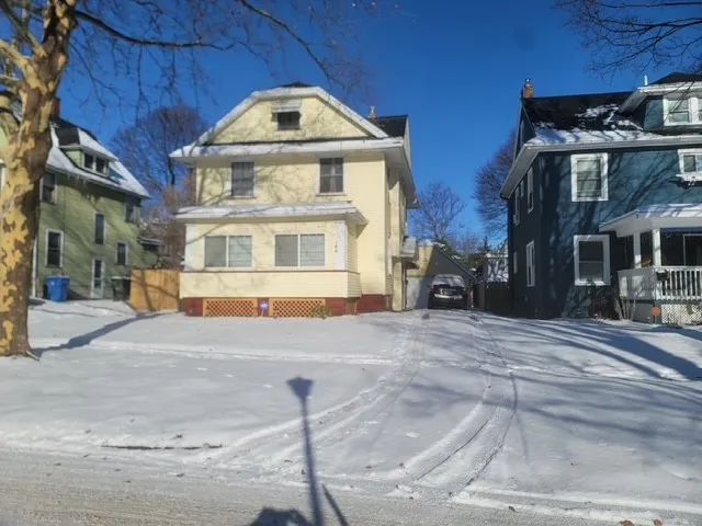 $199,900 | 140 Knickerbocker Avenue, Rochester, NY 14615