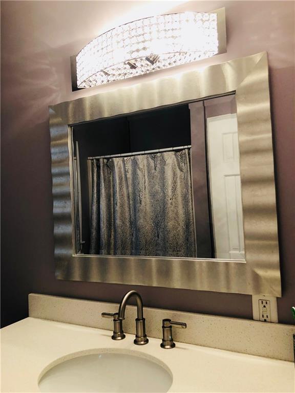 236 Mountain Road Cape Neddick, ME 03902 - Photo 23 of 28 Master bathroom