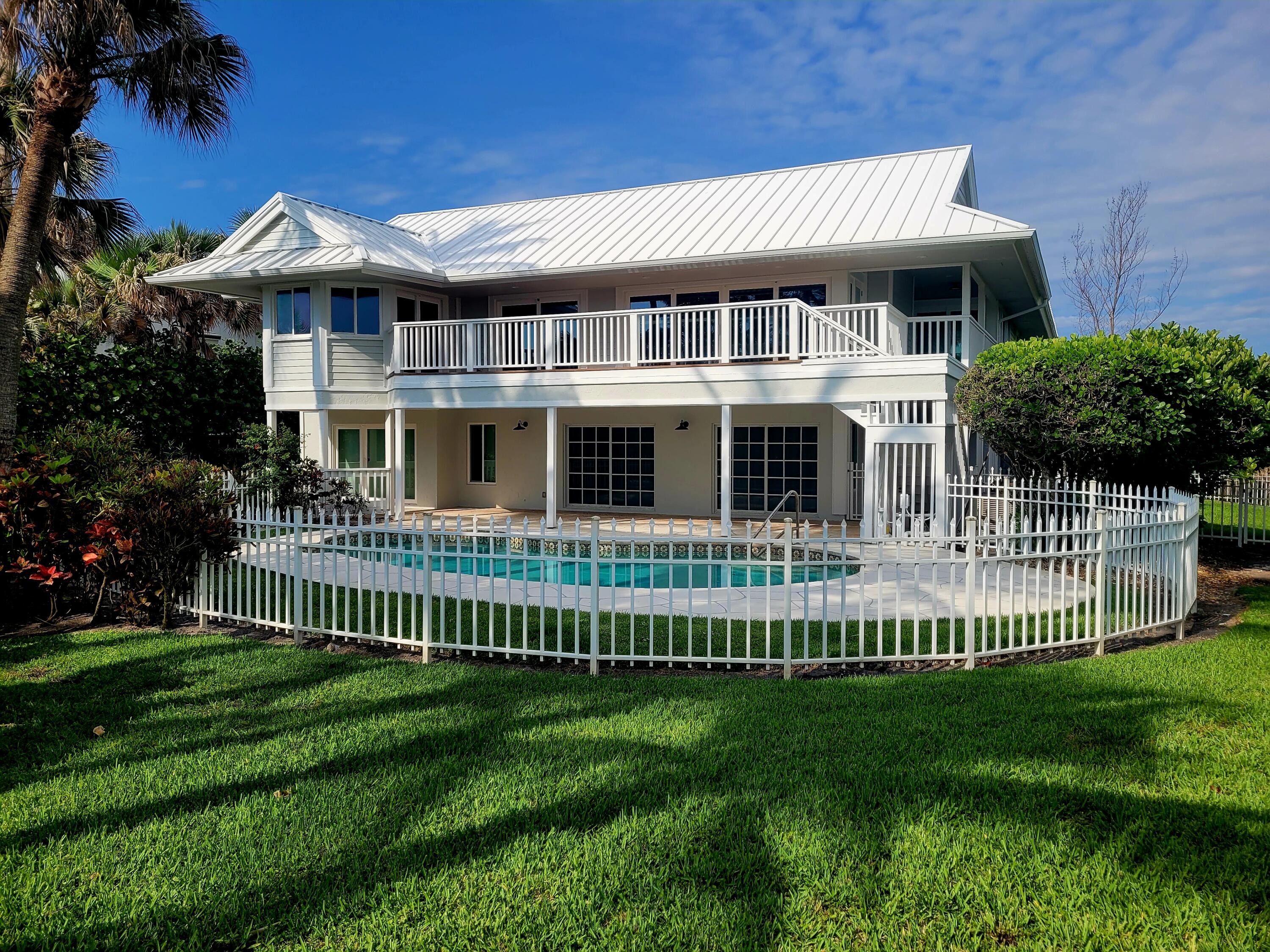 162 North Beach Road Jupiter Island, FL 33455 - Photo 3 of 73 162 NBR - Front