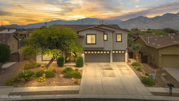 $930,000 | 11906 North Mesquite Hollow Drive, Oro Valley, AZ 85737