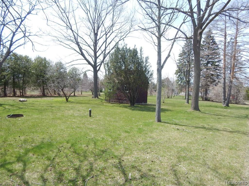 6956 Lilac Road Lexington, MI 48450 - Photo 15 of 16 DSCN0881.jpg