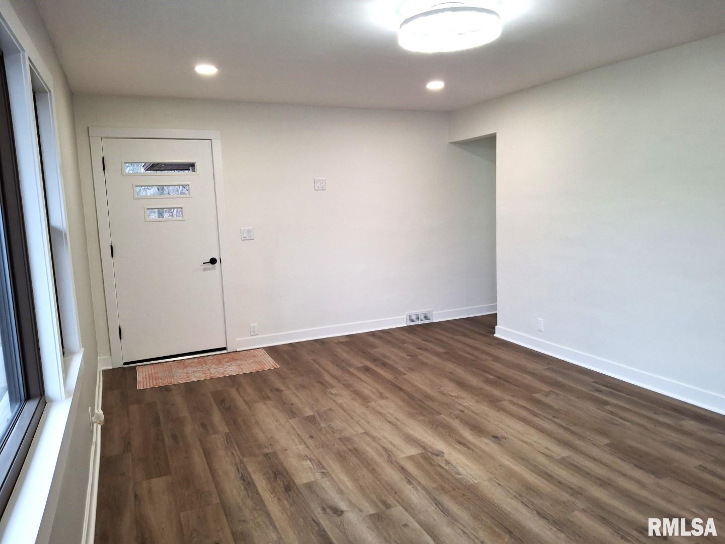 300 4th Street St. David, IL 61563 - Photo 14 of 46