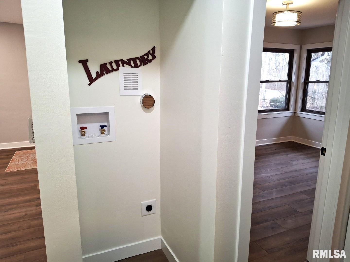 300 4th Street St. David, IL 61563 - Photo 22 of 46