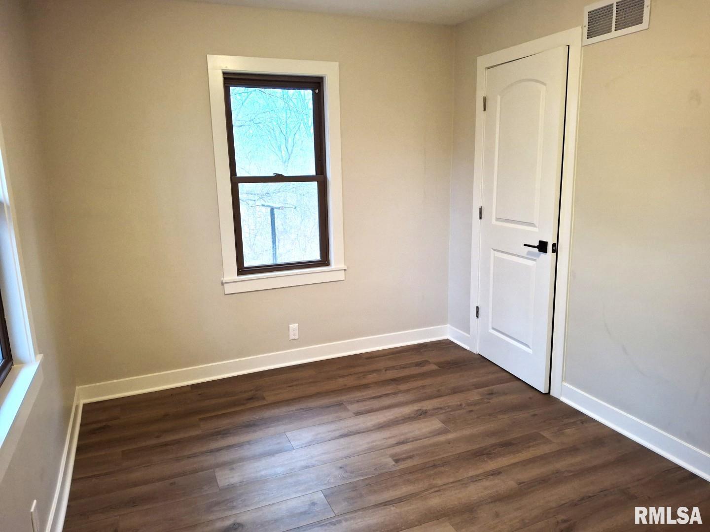 300 4th Street St. David, IL 61563 - Photo 25 of 46