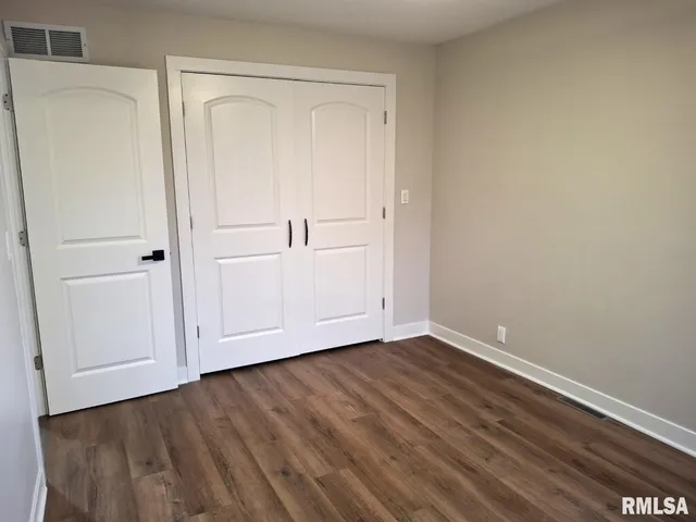 $130,000 | 300 4th Street, St. David, IL 61563